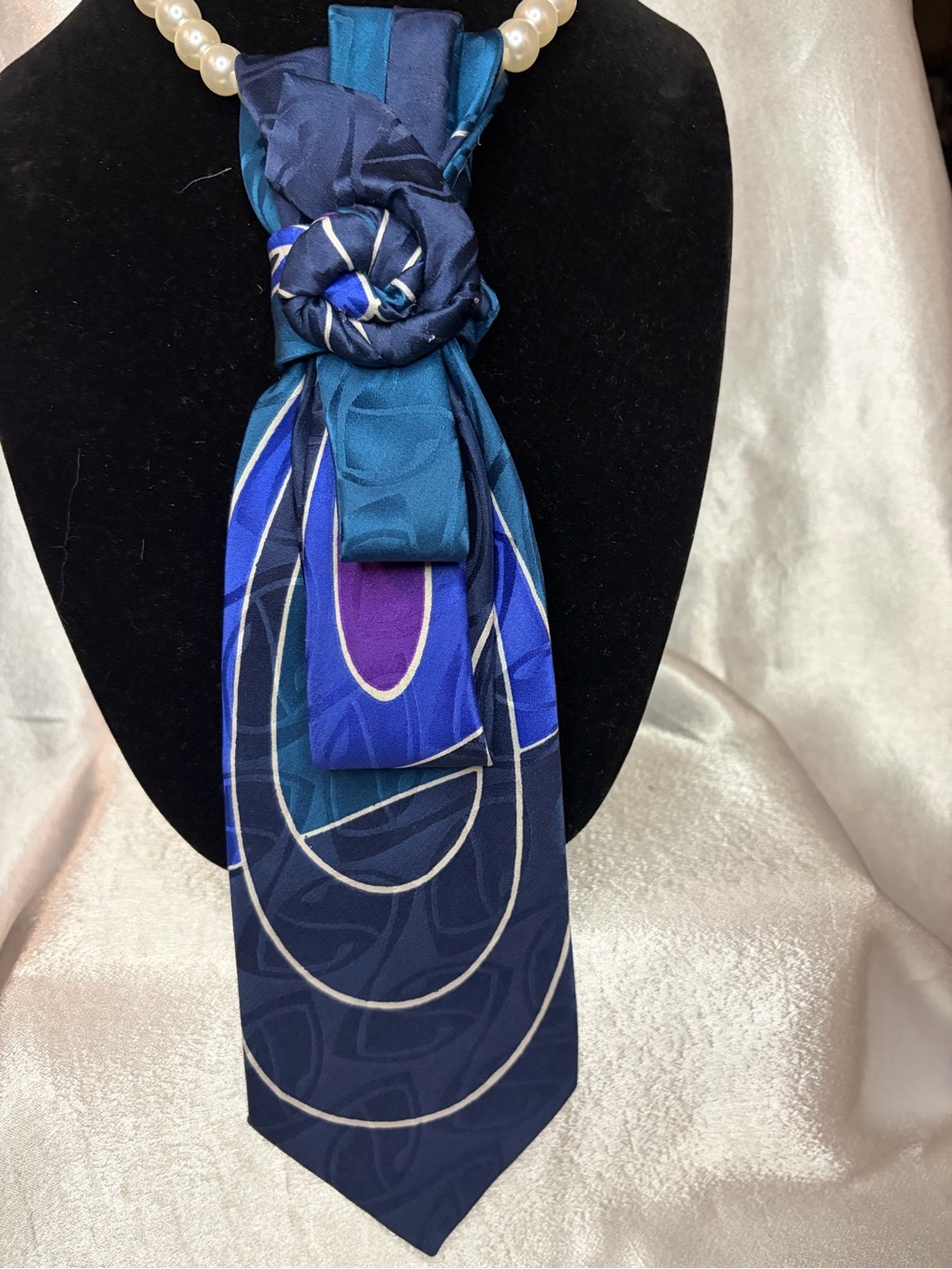 Blue Teardrop Pattern Silk Scarf Necklace